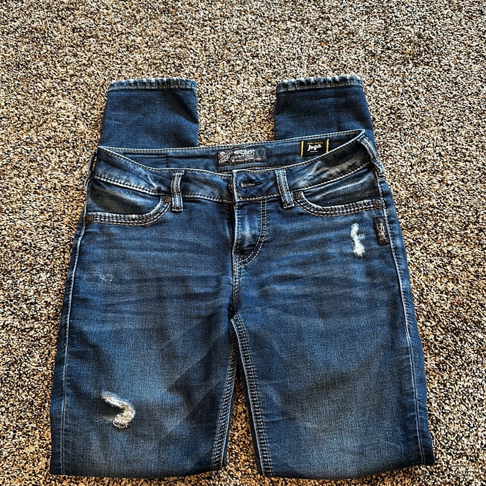 Women’s silver jeans. Suki style. Super comfy excellent condition.